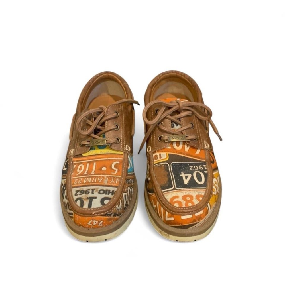 KKYC boat shoes